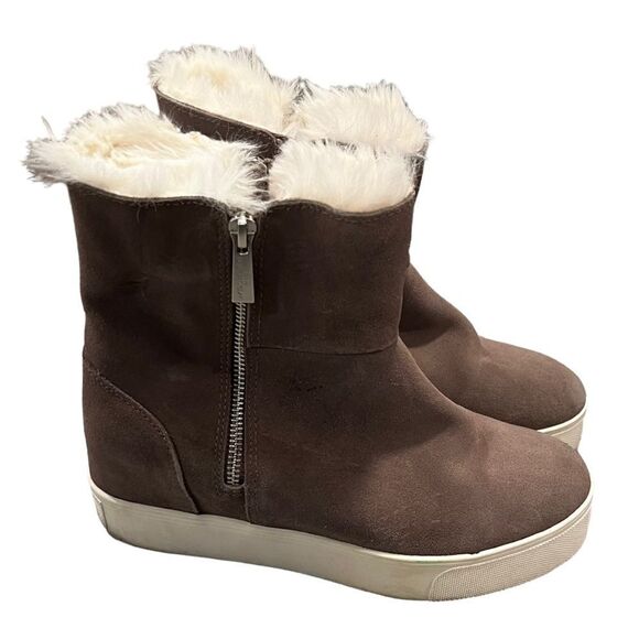 J/SLIDES GRAY/ Taupe Suede Faux Fur Hidden Wedge sneaker Booties Sz 8.5 - Picture 1 of 8